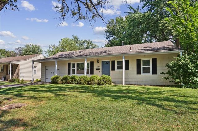 7217 Dearborn Street, Overland Park, KS 66204