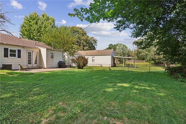 7217 Dearborn Street, Overland Park, KS 66204