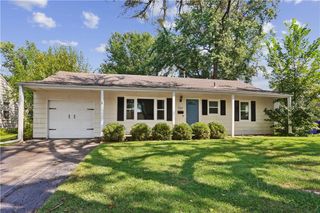 7217 Dearborn Street, Overland Park, KS 66204
