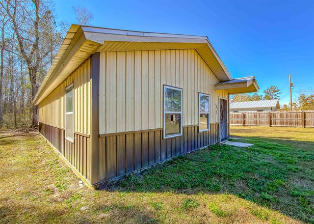 11963 NW Lake Mystic Lee Duggar Road, Bristol, FL 32321