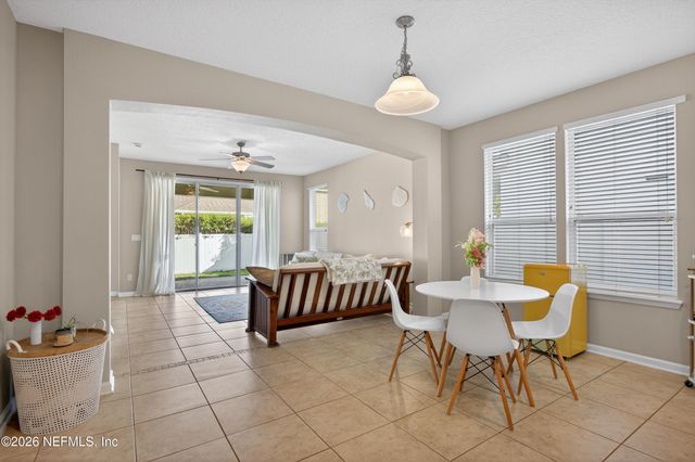 12118 WYNNFIELD LAKES Circle, Jacksonville, FL 32246