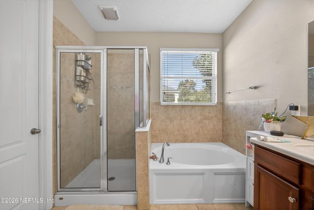 12118 WYNNFIELD LAKES Circle, Jacksonville, FL 32246