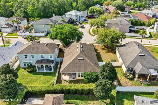 12118 WYNNFIELD LAKES Circle, Jacksonville, FL 32246