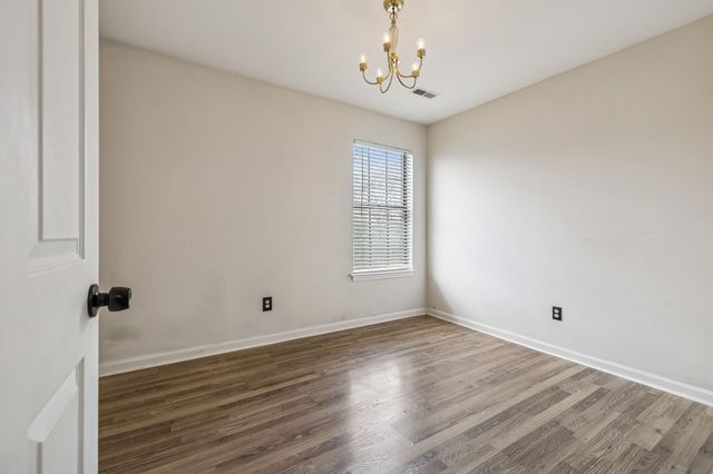 7701 Poplar Ridge Dr, Nashville, TN 37221