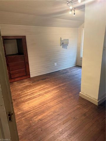 2187 Hickory Tree Road, Winston-salem, NC 27127