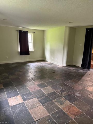 2187 Hickory Tree Road, Winston-salem, NC 27127
