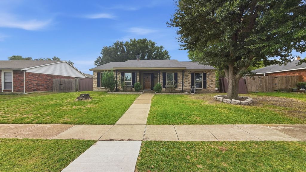 2021 Clark Trail, Grand Prairie, TX 75052 — exterior