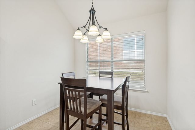 437 Castle Street, Desoto, TX 75115