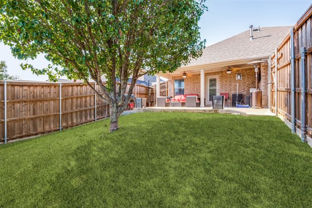 437 Castle Street, Desoto, TX 75115