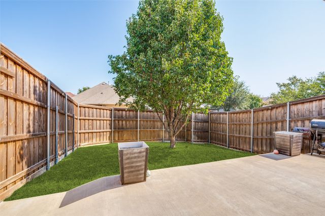 437 Castle Street, Desoto, TX 75115