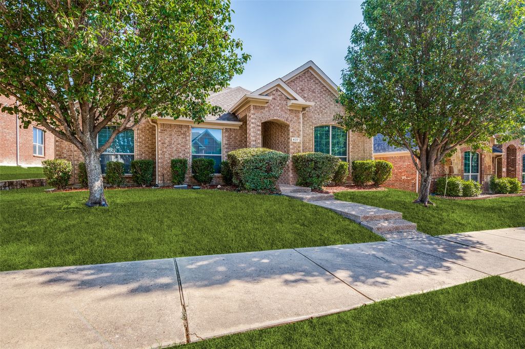 437 Castle Street, Desoto, TX 75115