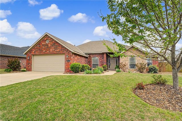 1501 Cavern Springs Way, Cave Springs, AR 72718