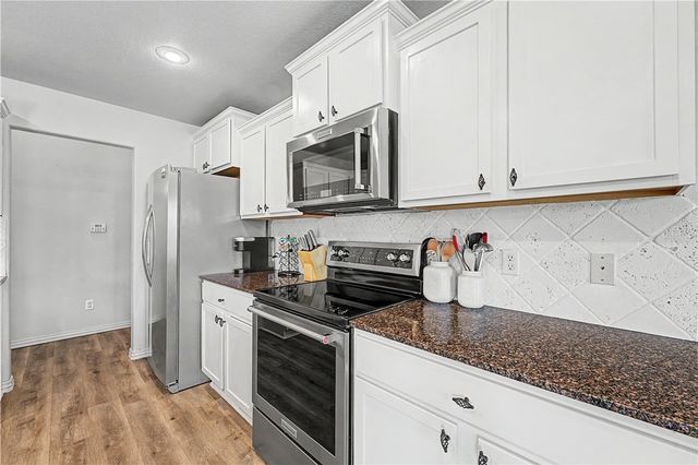 1501 Cavern Springs Way, Cave Springs, AR 72718