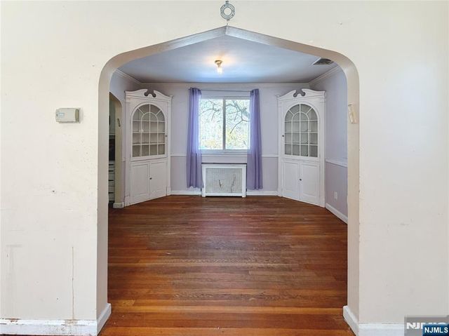 37-27 Hale Place, Fair Lawn, NJ 07410