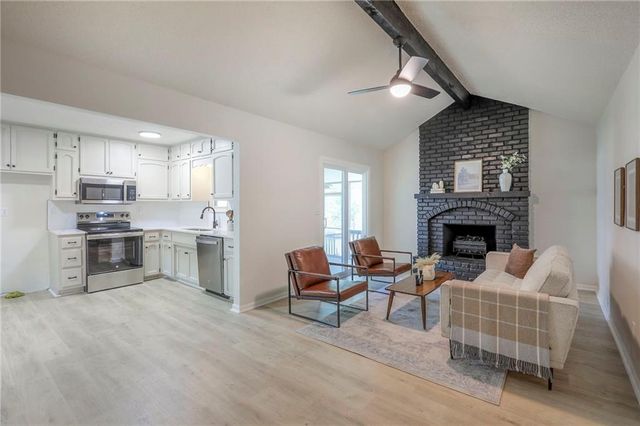 8721 N Campbell Street, Kansas City, MO 64155