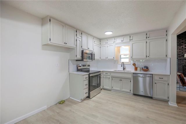 8721 N Campbell Street, Kansas City, MO 64155