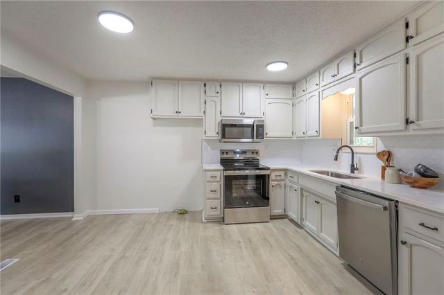 8721 N Campbell Street, Kansas City, MO 64155