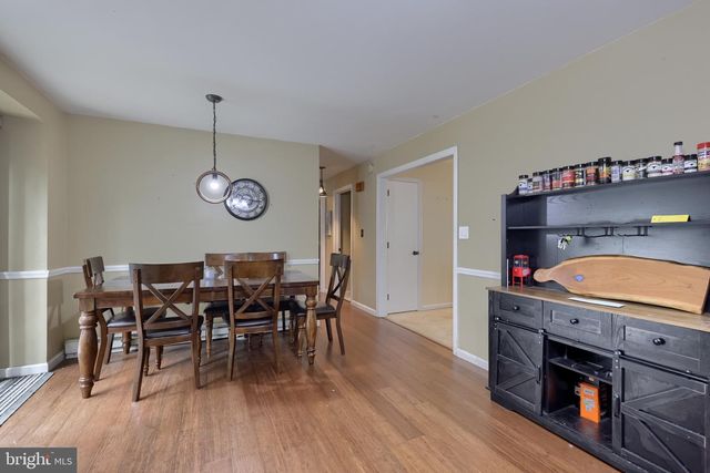 33 COUNTRY SIDE LN, Leola, PA 17540