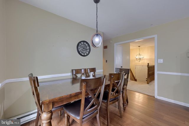 33 COUNTRY SIDE LN, Leola, PA 17540