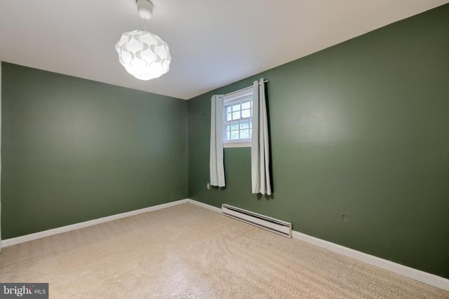 33 COUNTRY SIDE LN, Leola, PA 17540