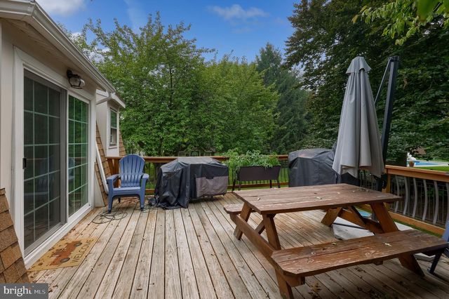 33 COUNTRY SIDE LN, Leola, PA 17540