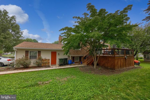 33 COUNTRY SIDE LN, Leola, PA 17540