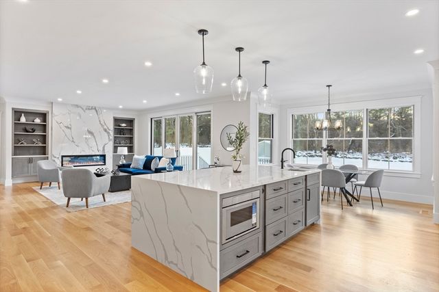 6 Parker Road, Bedford, MA 01730