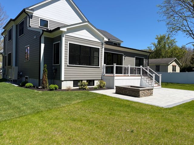 6 Parker Road, Bedford, MA 01730