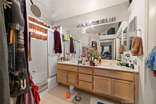 14021 Lemoli, Hawthorne, CA 90250