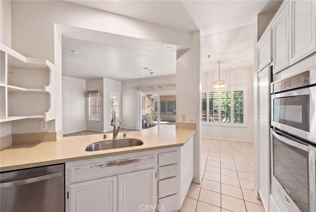 14021 Lemoli, Hawthorne, CA 90250