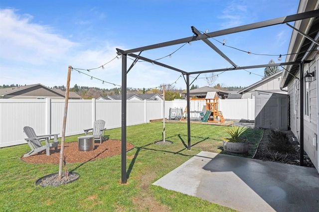 4505 N McCabe Ln, Spokane Valley, WA 99216