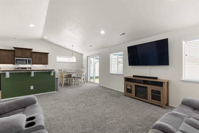 4505 N McCabe Ln, Spokane Valley, WA 99216