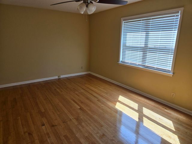 4742 ROLLING MEADOWS DR, Memphis, TN 38128