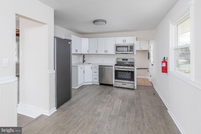 446 DICKINSON RD, Wenonah, NJ 08090