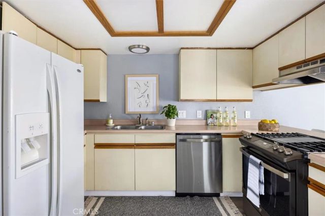 2221 King Court 40, San Luis Obispo, CA 93401