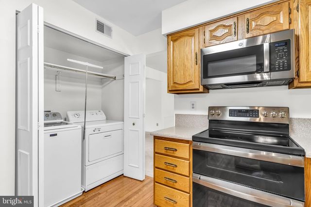 8516 INNISFREE DR, Springfield, VA 22153