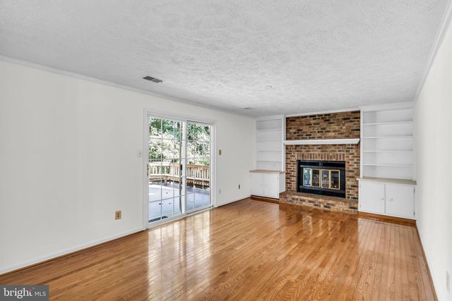 8516 INNISFREE DR, Springfield, VA 22153