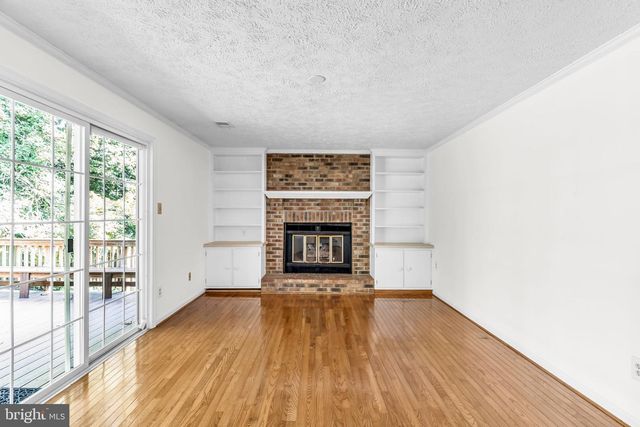 8516 INNISFREE DR, Springfield, VA 22153