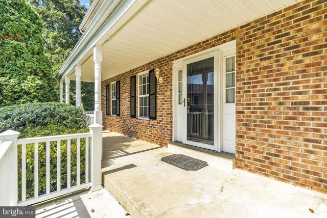 8516 INNISFREE DR, Springfield, VA 22153