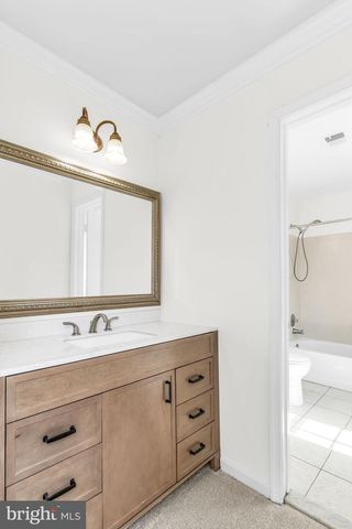8516 INNISFREE DR, Springfield, VA 22153