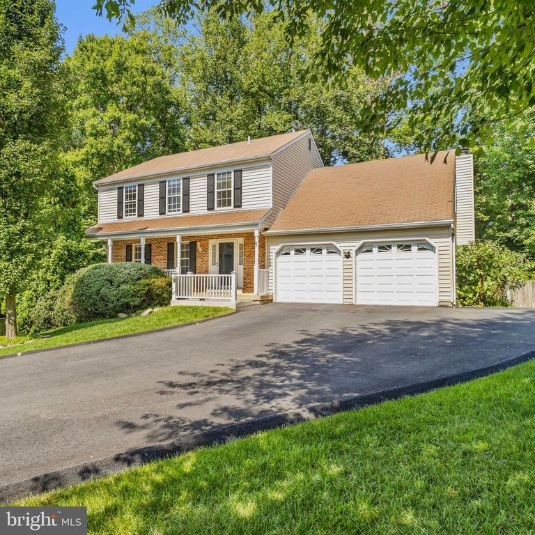 8516 INNISFREE DR, Springfield, VA 22153