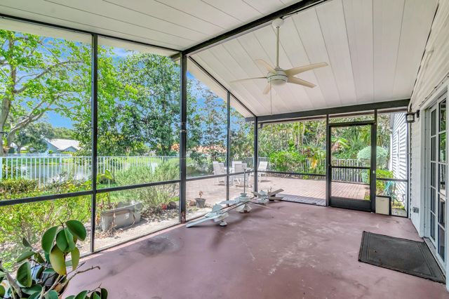 5048 BRIAN Boulevard, Boynton Beach, FL 33472