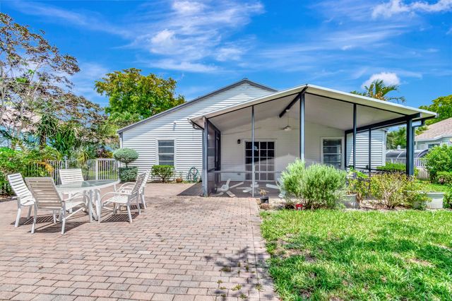 5048 BRIAN Boulevard, Boynton Beach, FL 33472