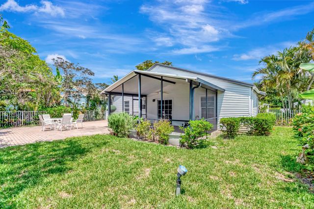 5048 BRIAN Boulevard, Boynton Beach, FL 33472