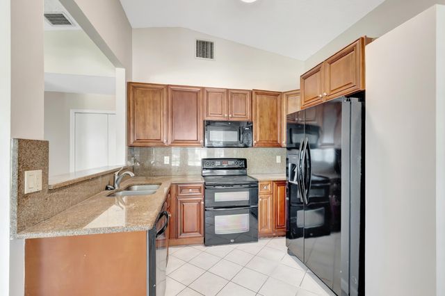 5048 BRIAN Boulevard, Boynton Beach, FL 33472