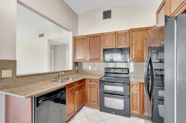 5048 BRIAN Boulevard, Boynton Beach, FL 33472