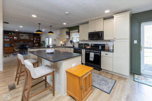 5046 N County Road 400 W, North Salem, IN 46165