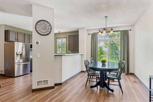 3200 Juniper Circle C, Woodbury, MN 55125