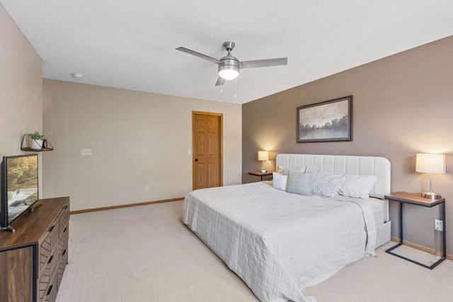 3200 Juniper Circle C, Woodbury, MN 55125