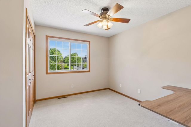 3200 Juniper Circle C, Woodbury, MN 55125
